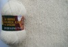 100%Ecru alpaca hand knitting yarn in ball