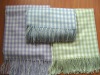 Comfortable Women throw with check pattern