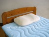 Corresponding to a horizontal sleeping posture, memory foam pillow