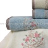 Embroidered cotton towel set