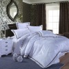 inoffensive white and black jacquard hotel bedding set