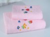 set towel with embroidery