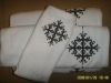 towel set with embroidery