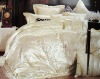 white luxury hotel bedding set